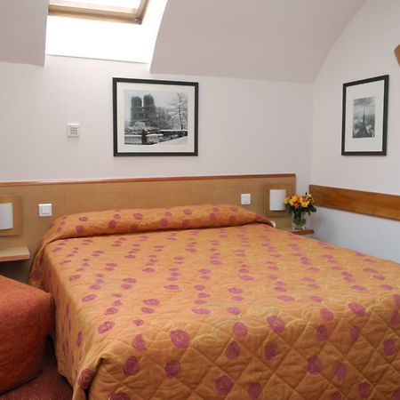 Hotel Hospitel Párizs Kültér fotó